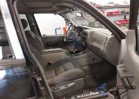 2003 Ford Explorer Sport Trac Xls/Xlt z USA, uszkodzony, nr VIN 1FMZU77EX3UB67030